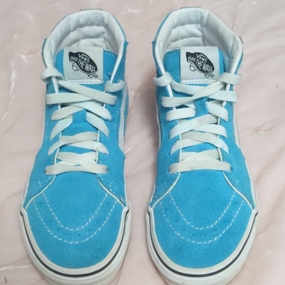 LIKE NEW Unisex Kids sk8-hi high top Vans